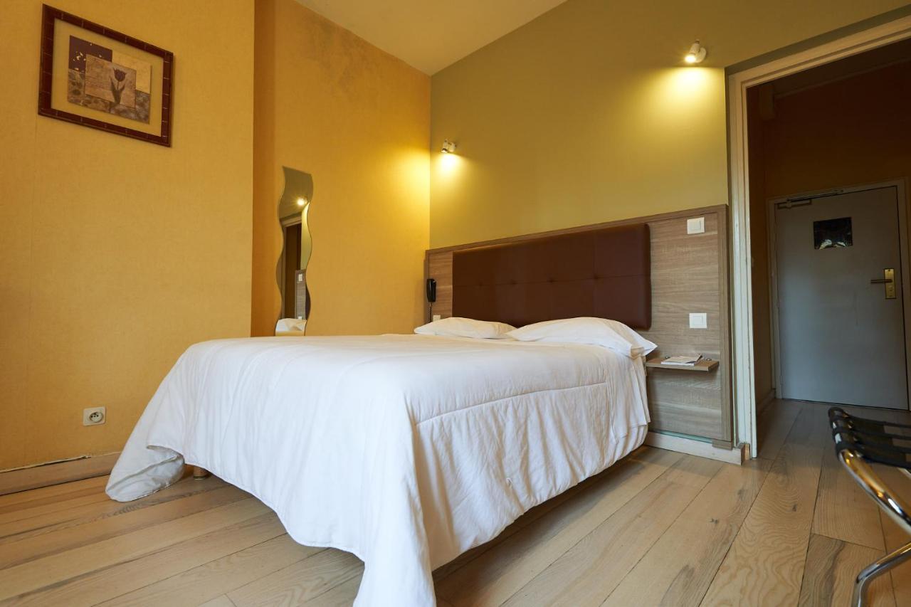 Hotel La Flambee แบร์เฌอรัก ภายนอก รูปภาพ